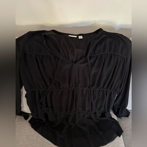 Hinge sheer blouse